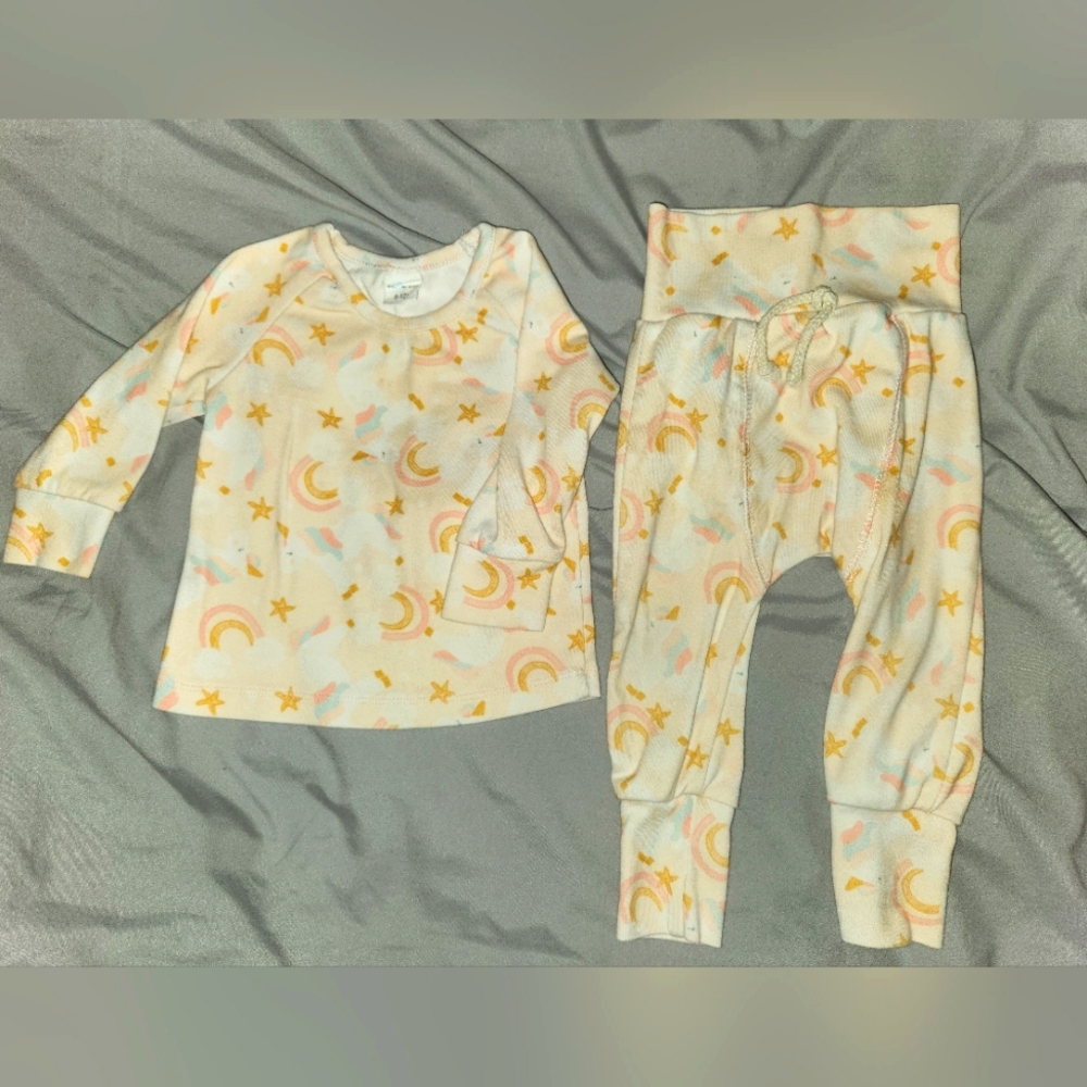 Little One Shop Starry Unicorn Lounge set. 6-12mo